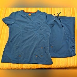 LIKE NEW Dickies xtreme stretch scrub set size large
